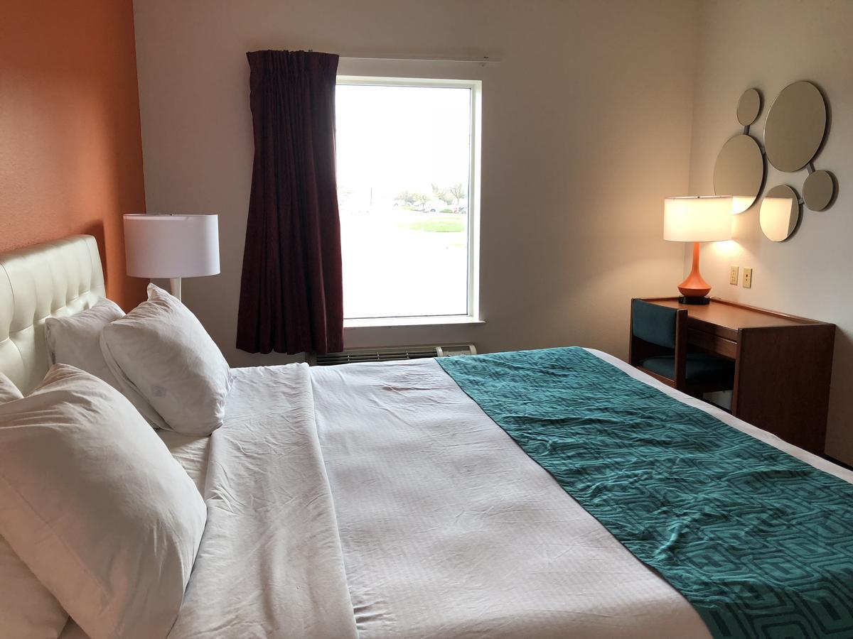 Howard Johnson By Wyndham Airport Louisville Esterno foto