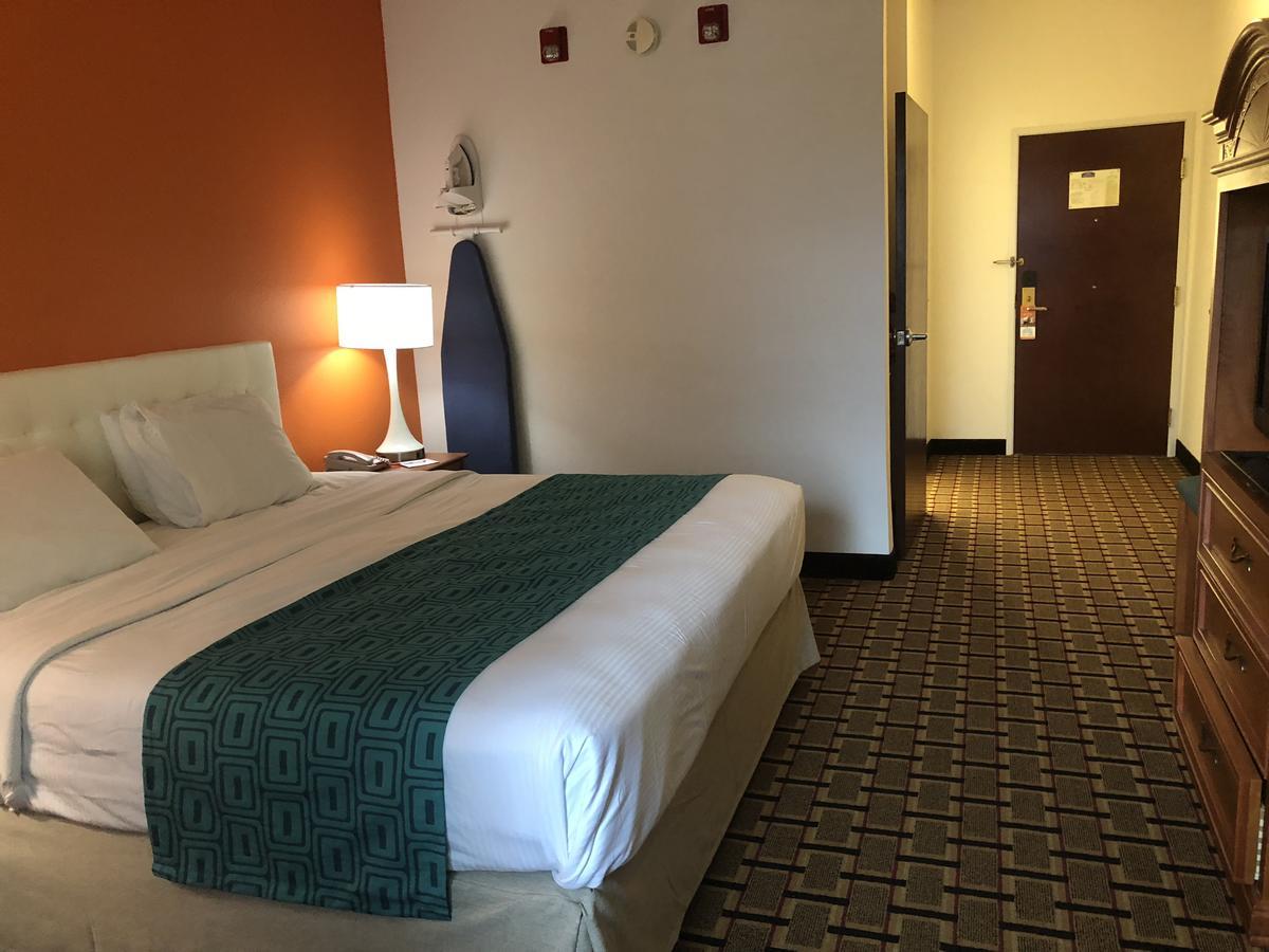 Howard Johnson By Wyndham Airport Louisville Esterno foto